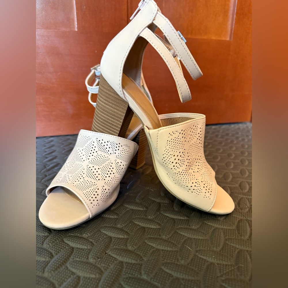 Maurices Creamy Peep-Toe Laser Cut Block Heel Sandals